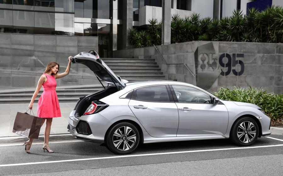  Honda Civic VTi-L Hatchback 2017 года  (AU) (фото 9 из 40)